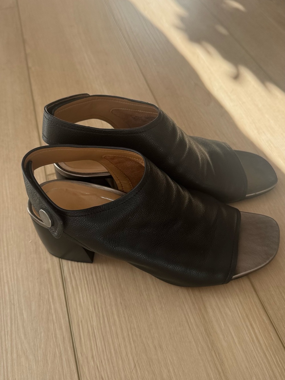 Vionic Black Leather Open-Toe Slingback Mules - Picture 2 of 4